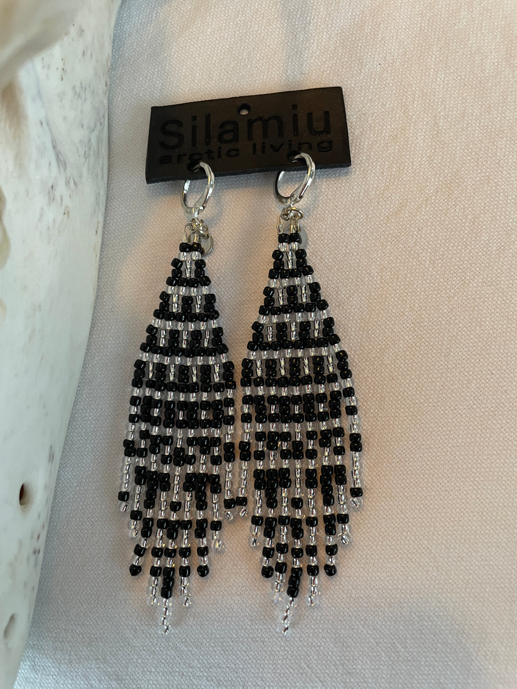 Kakiatoos, black and silver