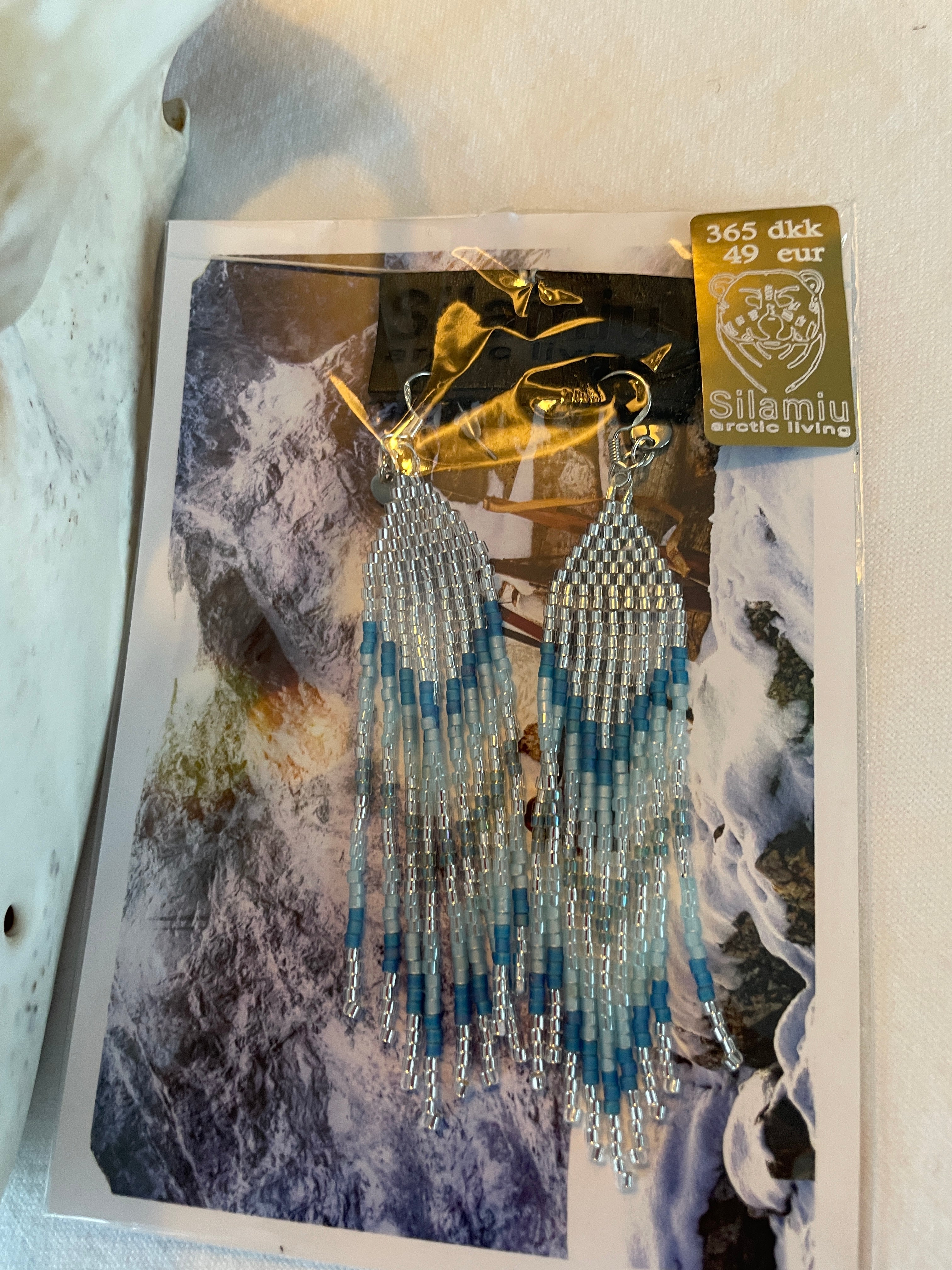 Arctic Feather Fringe, silver and blue