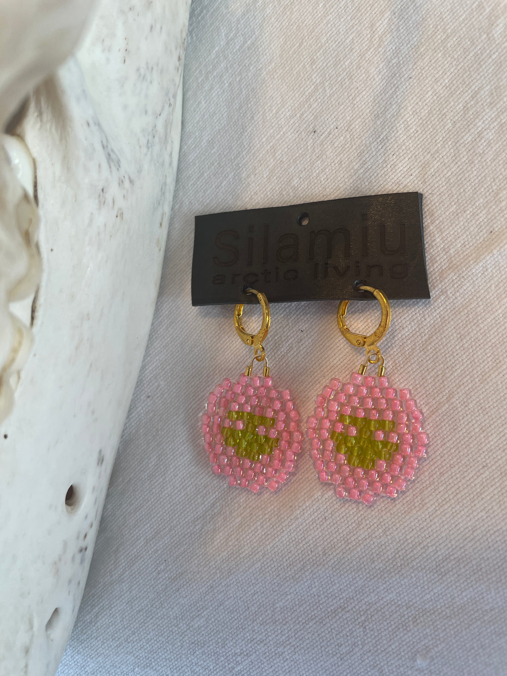 Ulo, pink and limegreen
