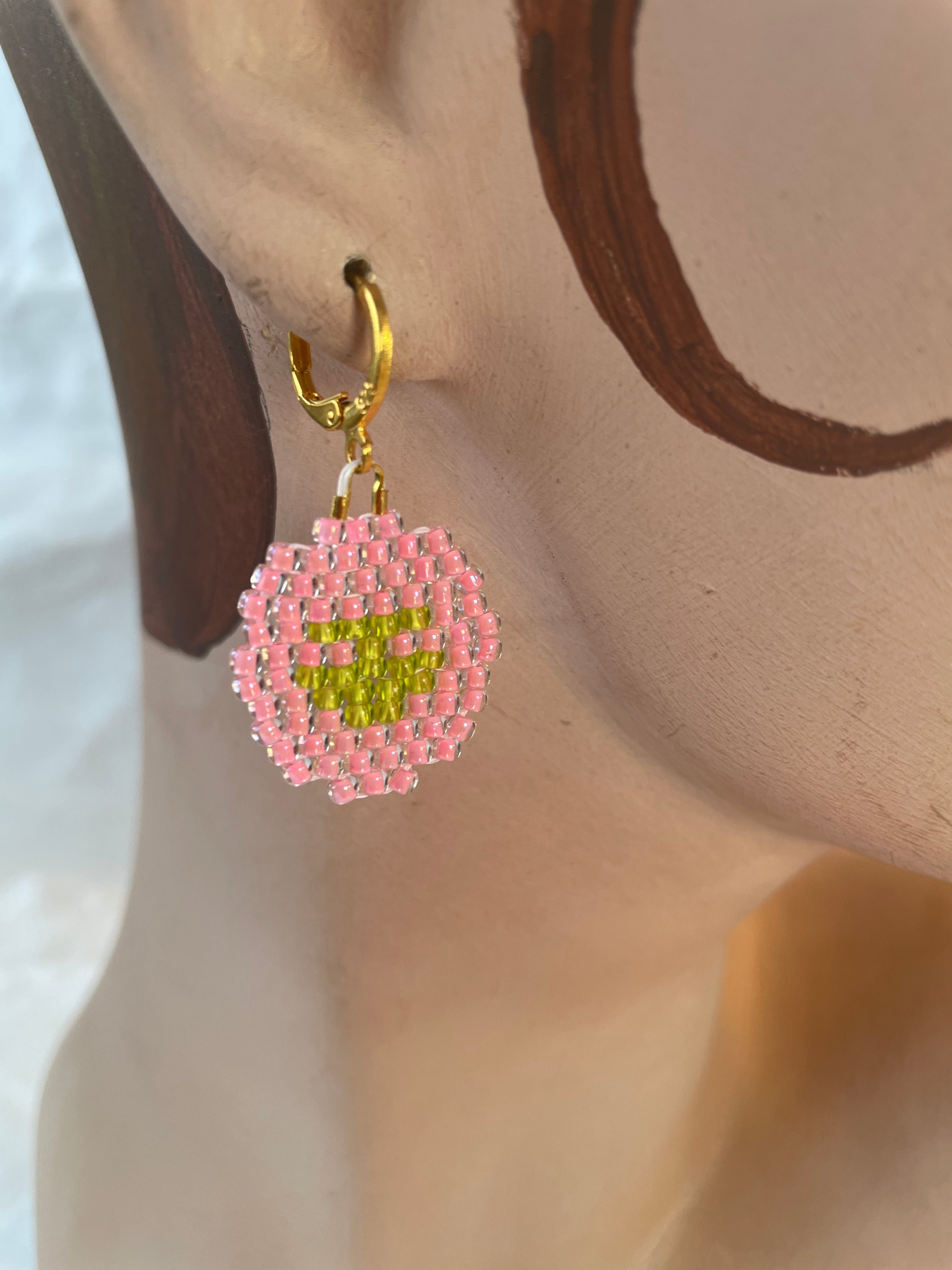 Ulo, pink and limegreen